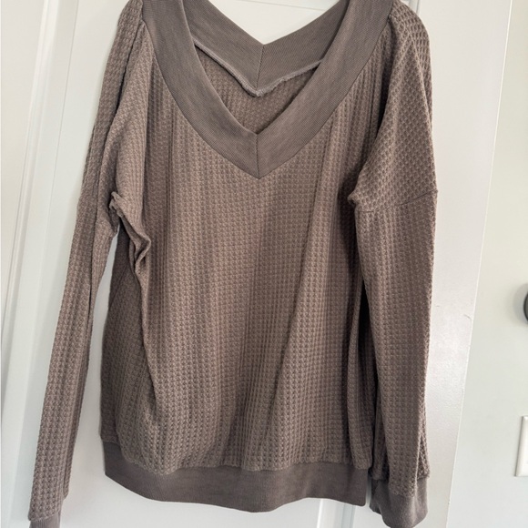 Amazon sweater - Picture 2 of 2